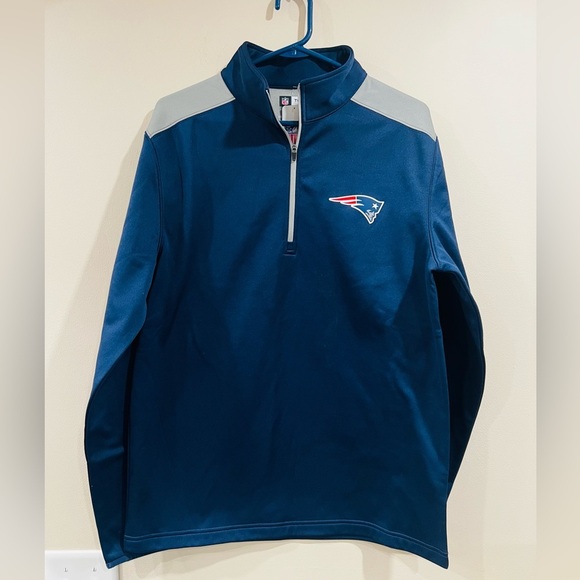 🔥NFL Patriots Sweatshirt 🔥 - Picture 1 of 7